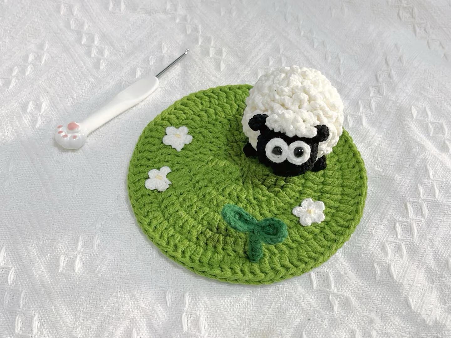 CROCHET PATTERN - lamb and flowers Coaster Crochet Pattern, sheep Crochet, Handmade gift coasters,