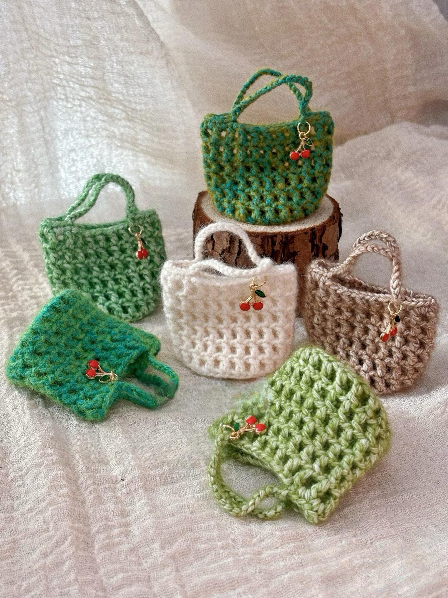 7-in-1 Mini Crochet House Pattern – DIY Cozy Dollhouse Furniture PDF, Sof, Chair, Potted Plant, Bag, Coaster, Amigurumi Room Decor