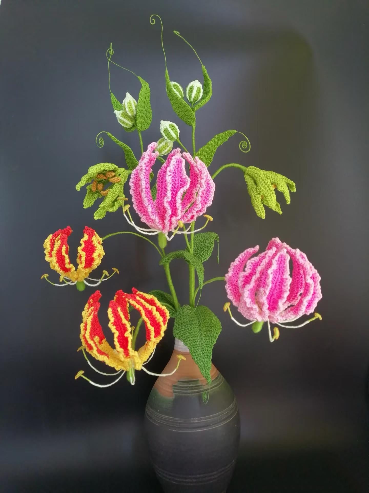 PDF Gloriosa lily Crochet Pattern