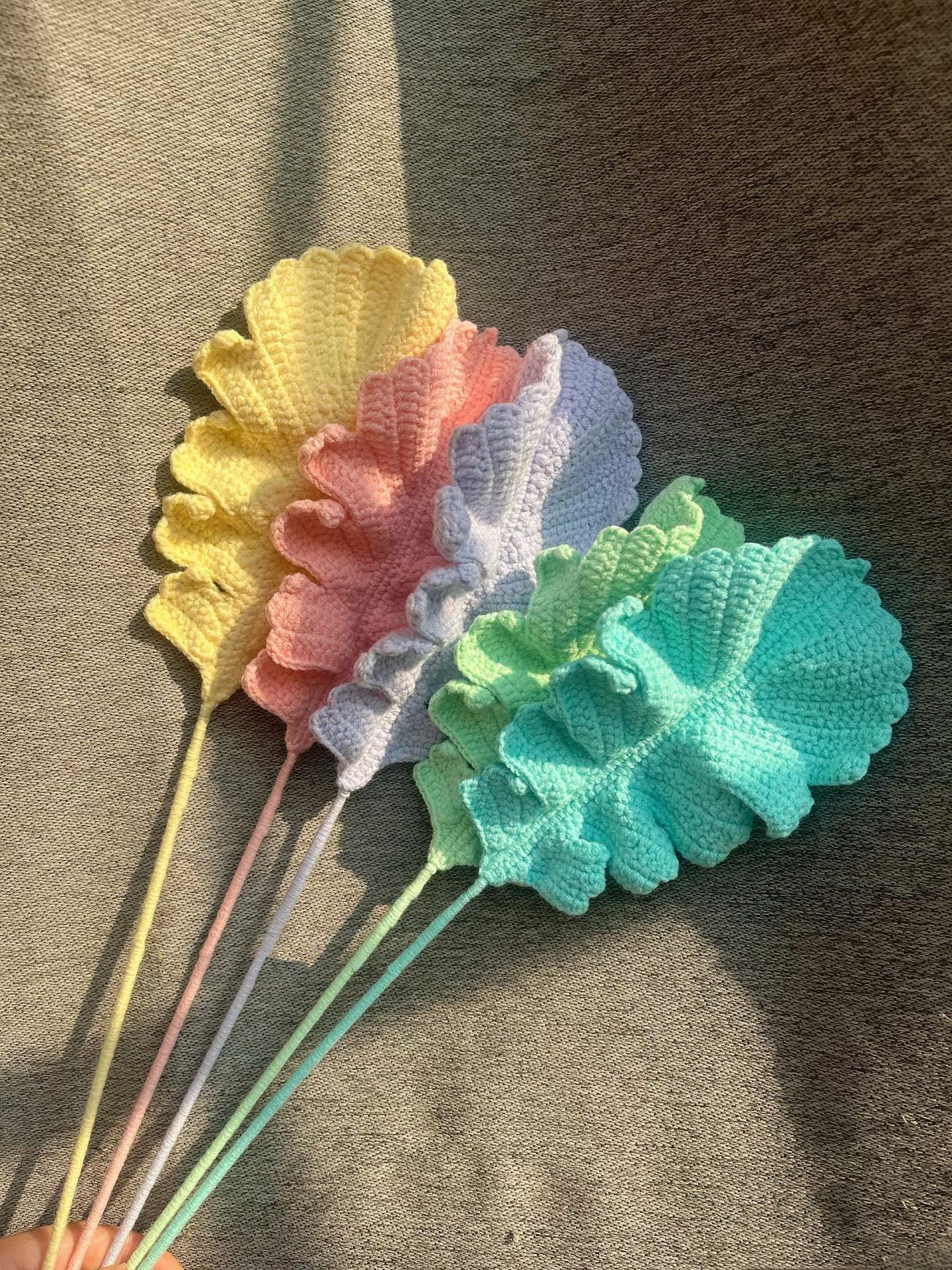 PDF Crochet Pattern, Feather leaves Crochet Pattern