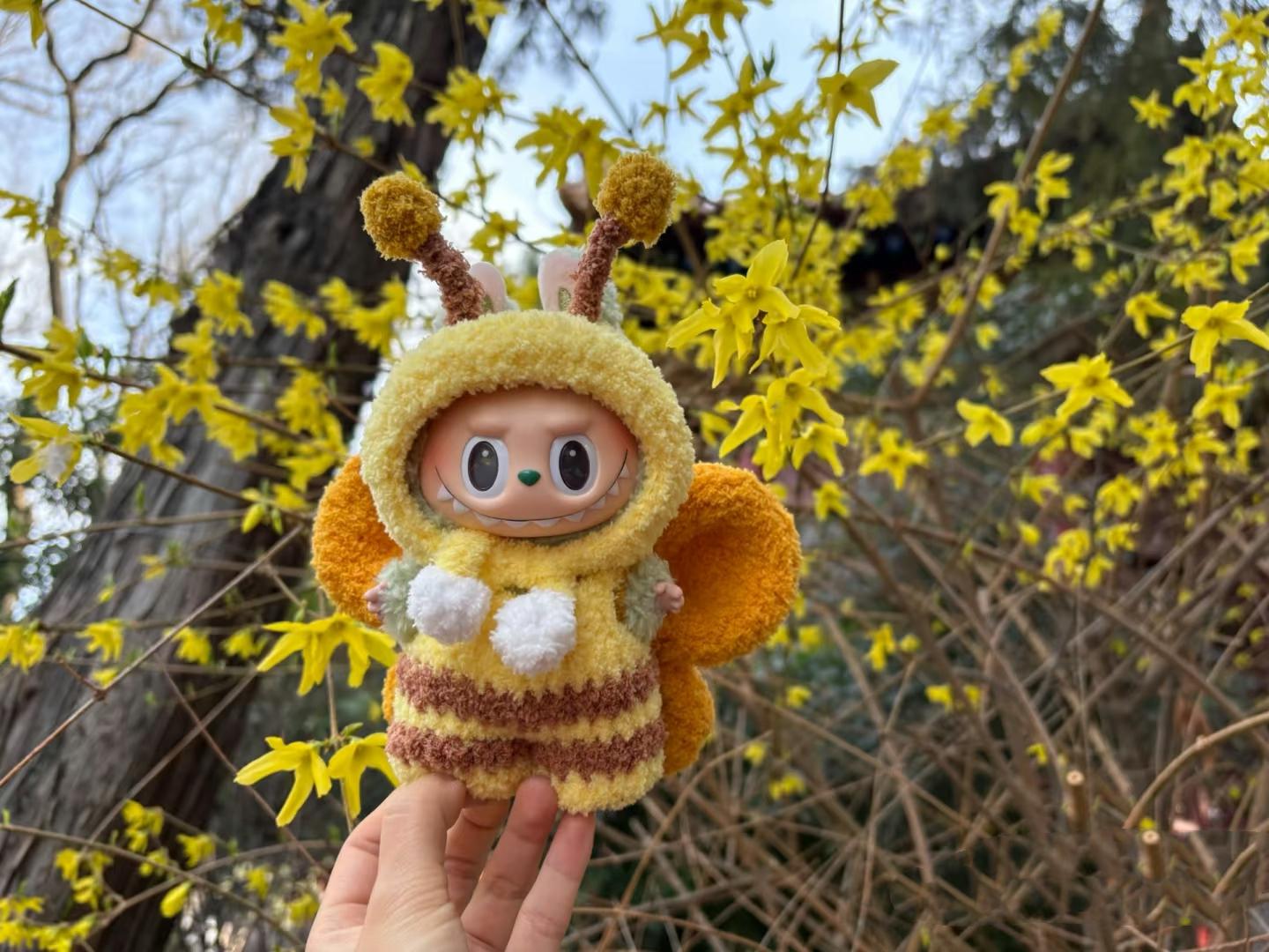 Labubu Bee Crochet Outfit Pattern – Amigurumi Doll Costume PDF – Cute Animal Dress-Up Clothes for Plush Toy – Fits Labubu Gen 1/2/3