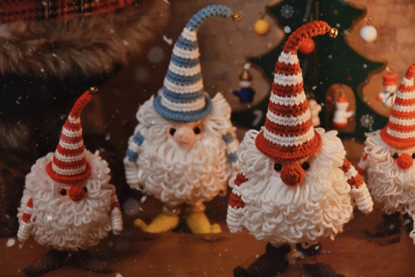 PDF Christmas Elves crochet pattern, handmade for Christmas gifts,