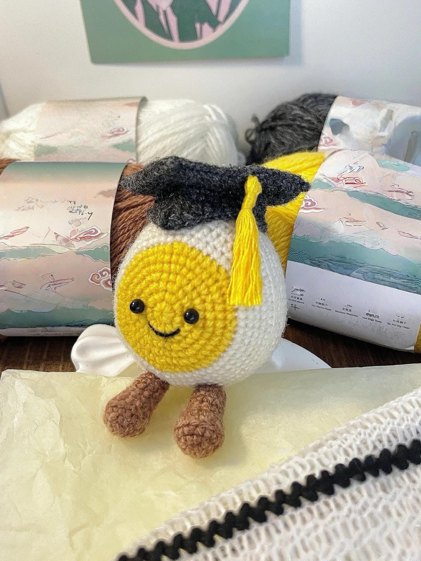 Scholar Egg Crochet Pattern – Amigurumi Gift for Graduate – PDF Digital Toy Tutorial – Handmade School Graduation Keepsake
