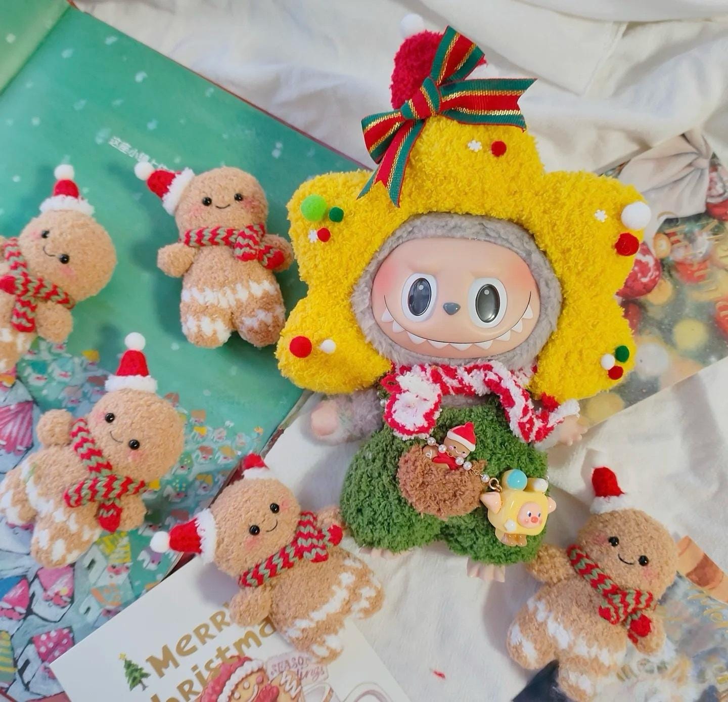 Labubu Christmas Star Crochet Outfit Pattern – Amigurumi Doll Costume PDF –Holiday Doll Outfit PDF, Plush Costume DIY for Labubu Fans