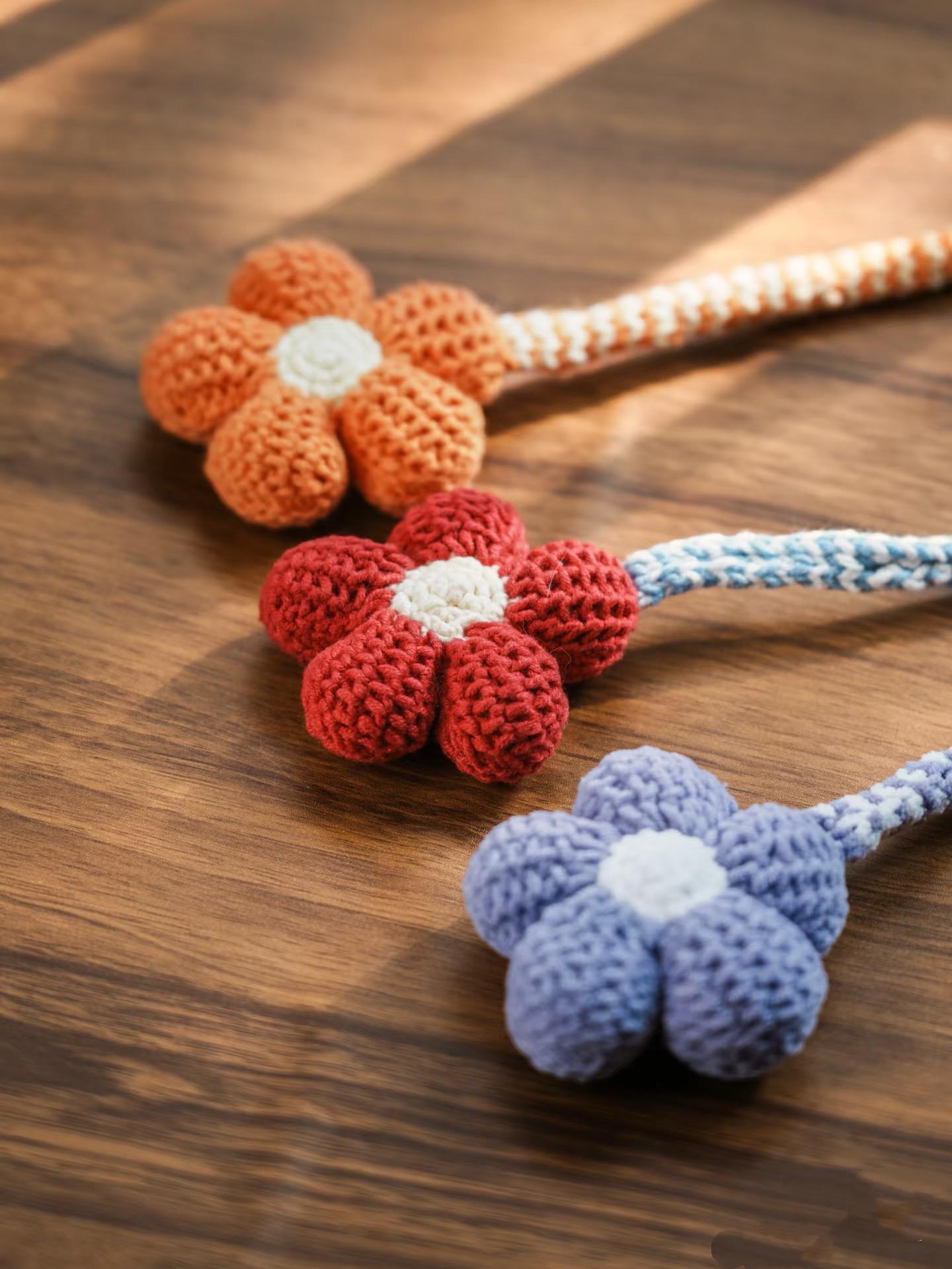 Flower keychain Crochet Pattern , flower decorative keycharm,
