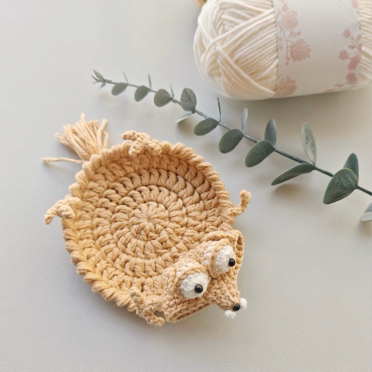 Funny Squirrel &Acorn Coaster Crochet  Pattern, Beginner Amigurumi Mug Rug (PDF Pattern w/Video)