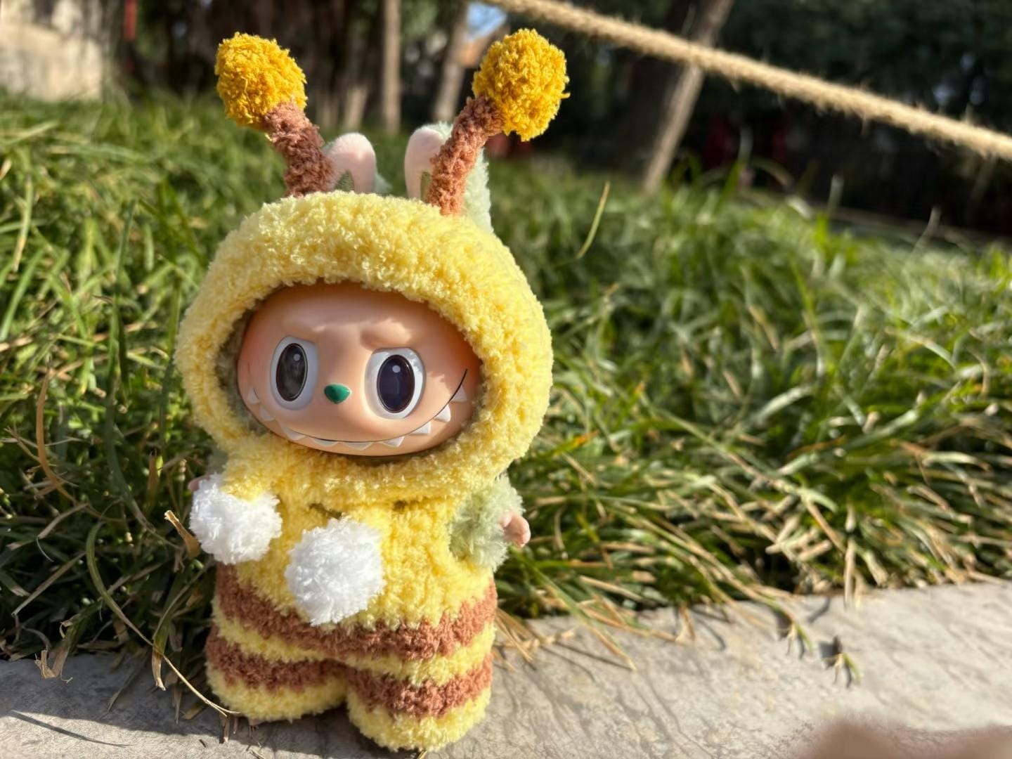 Labubu Bee Crochet Outfit Pattern – Amigurumi Doll Costume PDF – Cute Animal Dress-Up Clothes for Plush Toy – Fits Labubu Gen 1/2/3