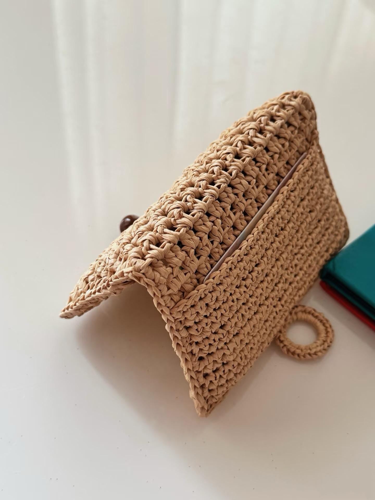 Crochet Bi-Fold Wallet Wallet Pattern